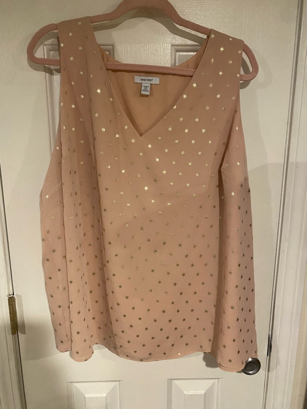 Nine West Blush Pink Sleeveless V-Neck Top with Gold Foil Dots - Picture 1 of 3